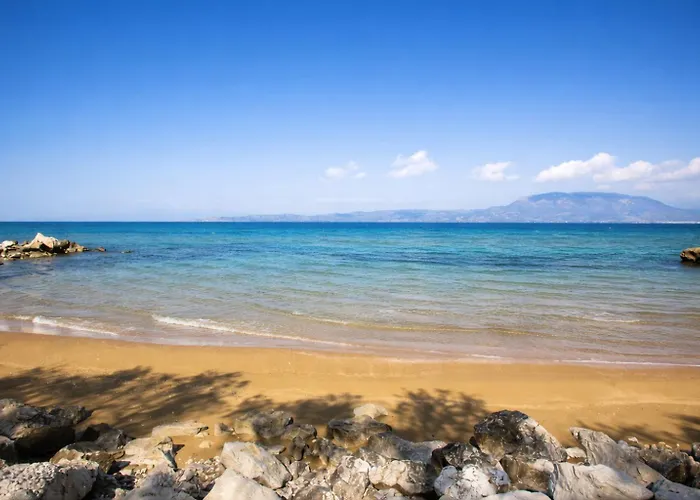 Beachfront Absolute Bliss In Perigiali, Korinthia